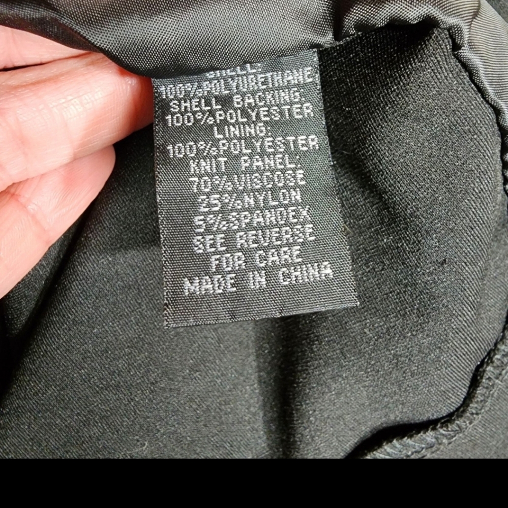 NWOT Baccini 3/4 black jacket sz. M - Picture 3 of 4